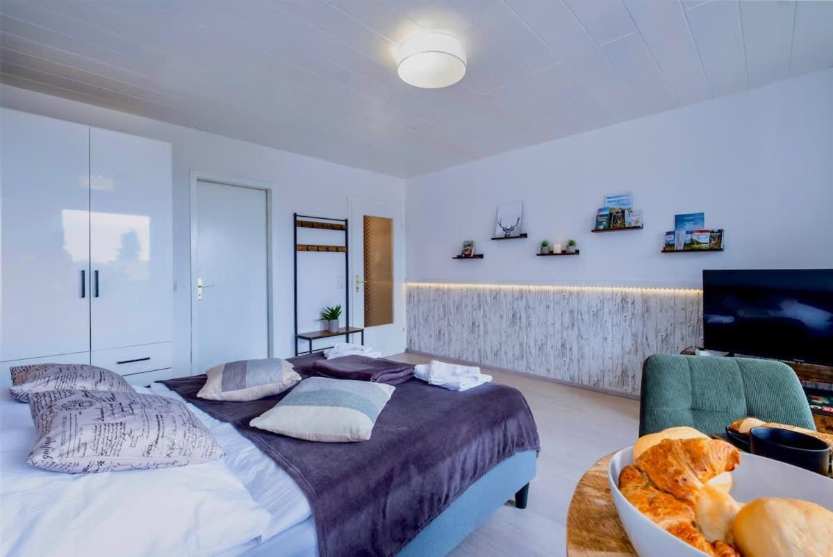 Auszeit Apartment Black Forest: Nature Retreat with Indoor Pool and Sauna Schoenwald im Schwarzwald Exterior photo
