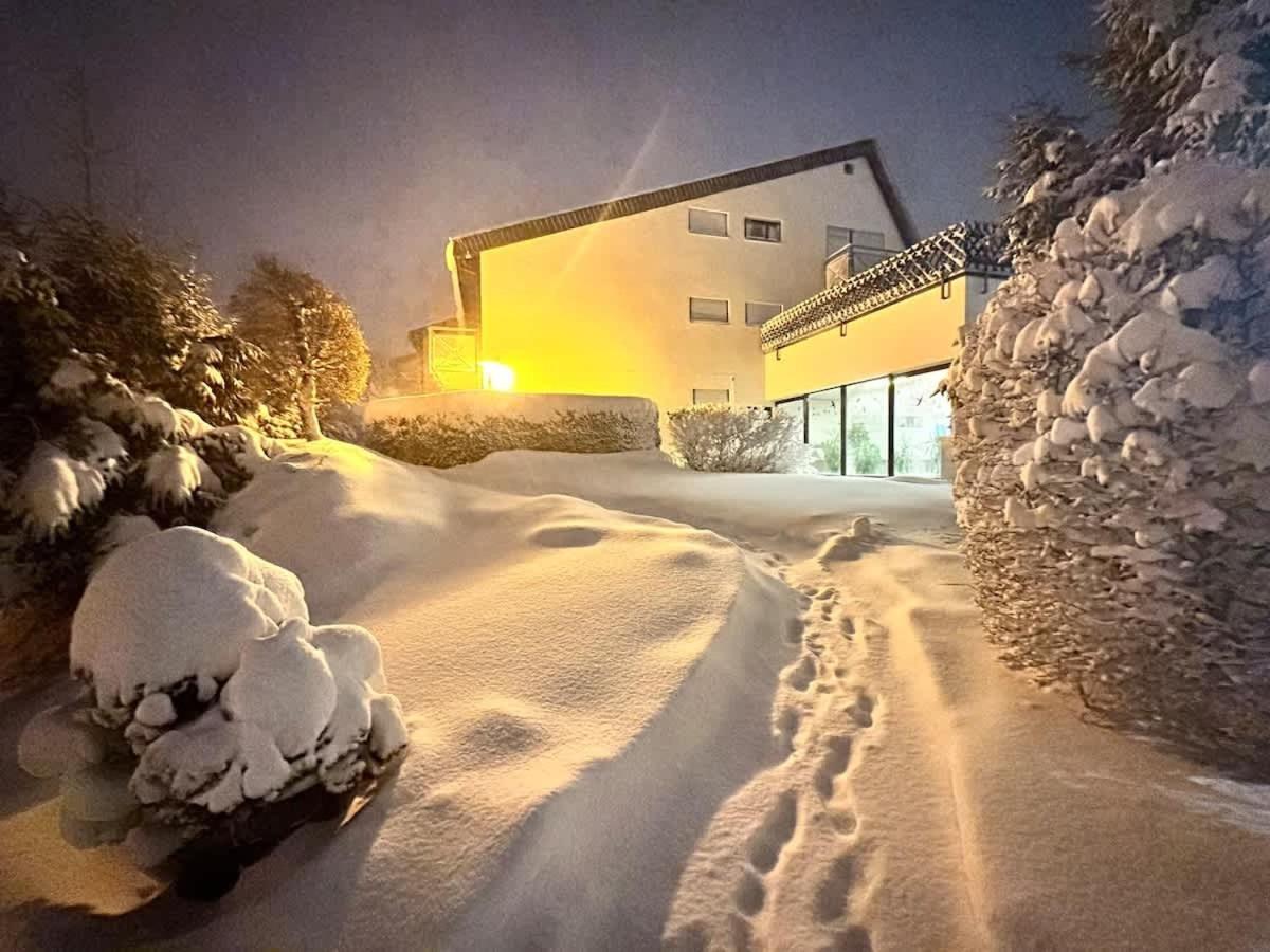 Auszeit Apartment Black Forest: Nature Retreat with Indoor Pool and Sauna Schoenwald im Schwarzwald Exterior photo